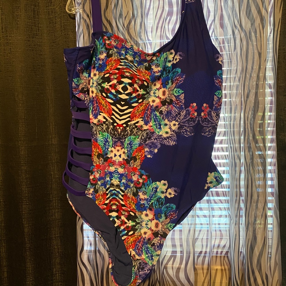 One piece plus size Swimsuit